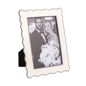 Gray Ruffle Enamel Frame
