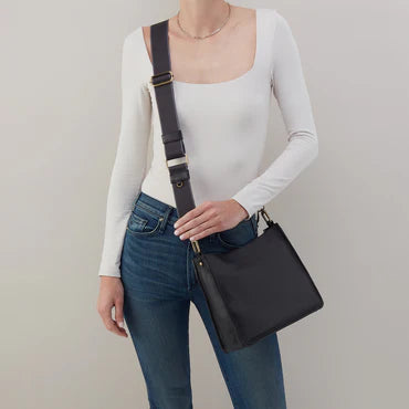 Cass Crossbody - black