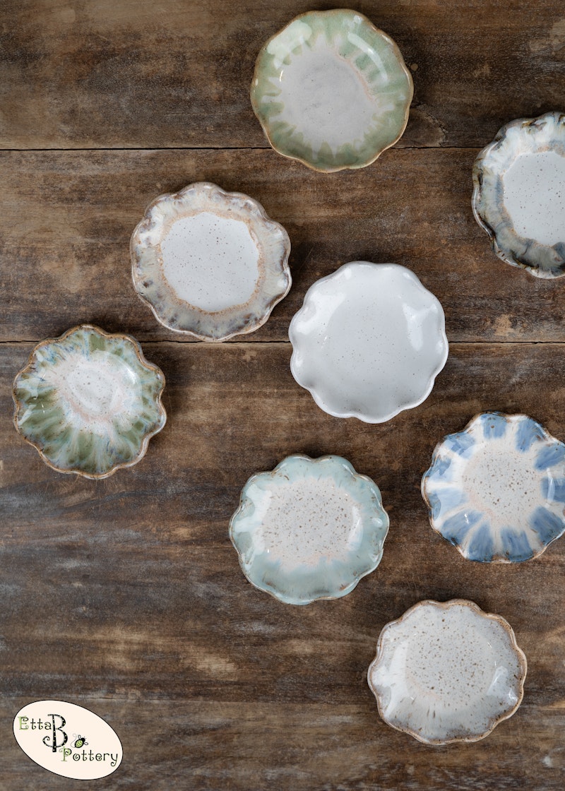 Ruffled Sauce Dish