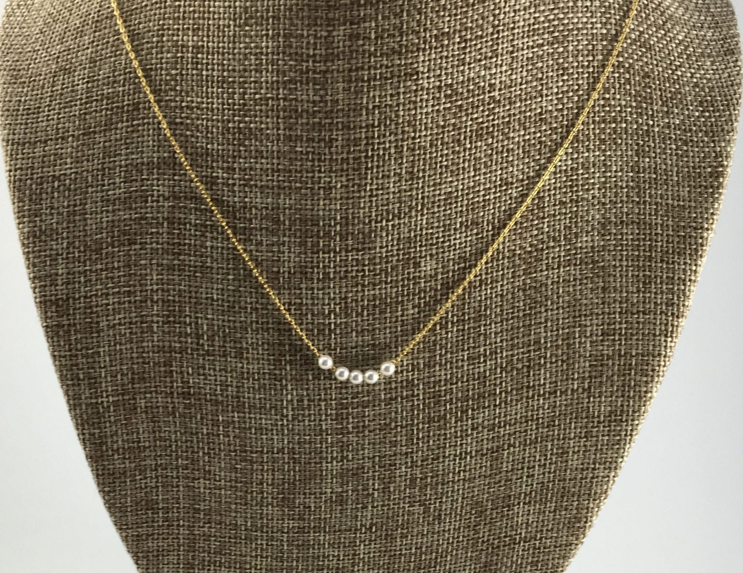 5 Pearl Necklace D1N3