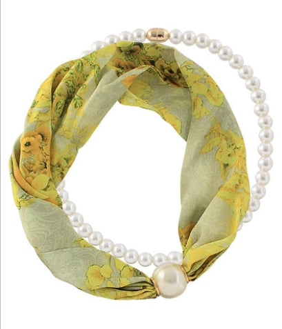 Yellow Green Scarf Magnetic Pearl Necklace