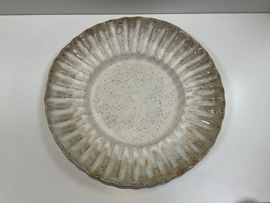 Crimped Edge Round-Dogwood